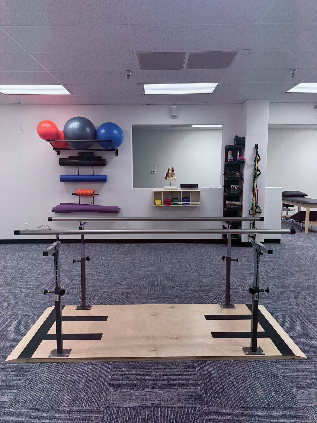 Treatment gym at ARI Physical Therapy in Bakersfield